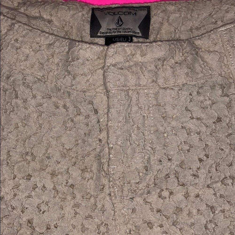 Volcom Shorts - Picture 2 of 8